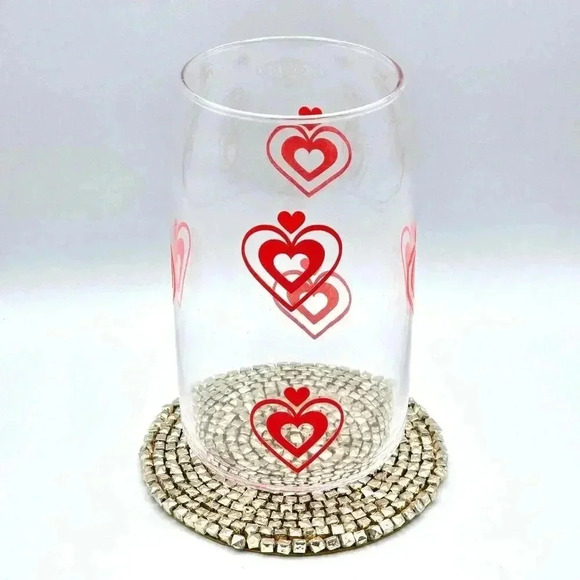 Red Hearts 16oz Beer Can Glass Cup NWT - Picture 1 of 2